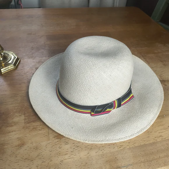 Vintage white straw sun hat with colorful striped ribbon - Picture 5 of 7